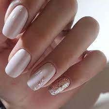Las uñas en blanco y negro son un hit rotundo esta temporada. Unas Blancas Diseno De Unas Naturales Unas De Moda Tendencia En Unas Unas Deco Unas Elegantes Y Sencillas Disenos De Unas Elegantes Esmalte De Unas Blancas