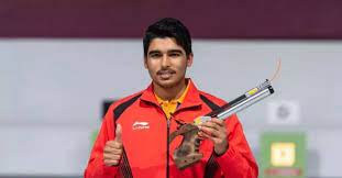Saurabh chaudhary is an indian sport shooter. Tokyo Olympics Shooter Saurabh Chaudhary To Fight For Gold Medal In 10m Air Pistol Final