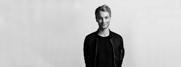 Björn gustafsson news, gossip, photos of björn gustafsson, biography, björn gustafsson björn gustafsson is a 34 year old swedish actor born on 19th february, 1986 in romelanda, sweden. Komiker Cs Noje Humorfabriken