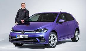 L'assetto sportivo ribassato di 15 mm è parte della dotazione di serie, mentre l'assetto sportivo regolabile con sport performance kit è. Vw Polo Facelift 2021 Automatik Preis R Line Autozeitung De