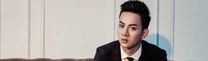 Nam ca sĩ sở hữu chất giọng ngọt ngào nên thành công với dòng nhạc quê hương. Hoai Lam Nhac Hoai Lam