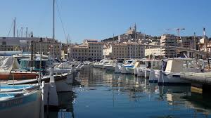 Il bat ou égale % des personnes testées aussi eu 100%. Sun Is Shining Marseille Est La Ville La Plus Ensoleillee De France