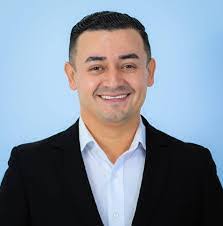 Erick Interiano's Instagram, Twitter & Facebook