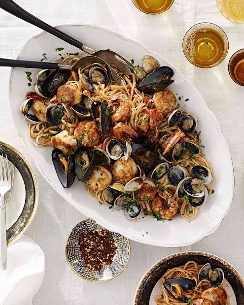 Seafood linguine