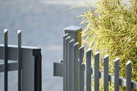Der skagen luxus gartenzaun entspricht dem traum von einem klassischen dänischen der zaun eröffnet zahlreiche verwendungsmöglichkeiten und ist in einer breite von 150 cm und in drei. Zaunzar Aluminiumzaun Made In Germany