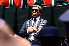 Mantfombi dlamini, the great wife, born 1956, daughter of sobhuza ii of swaziland and sister of king mswati iii, married 1973. Goodwill Zwelithini Kabhekuzulu What Makes Him A Zulu King And What Does He Earn