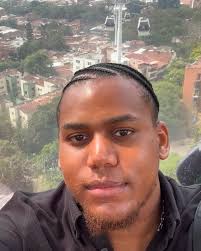 Medellín, you have Dorian’s heart! ❤️ From the mountains to the city  lights, every corner is a dream