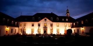 See 61 traveler reviews, 46 candid photos, and great deals for schloss auel, ranked #1 of 5 hotels in lohmar and rated 4 of 5 at tripadvisor. Schloss Auel Boutique Hotel Im Detail