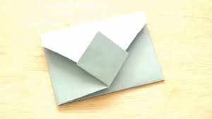 Falte das papier in zwei hälften, von ecke zu ecke über das quadrat. Einen Origami Umschlag Falten Mit Bildern Wikihow