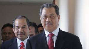 Muhyiddin yassin was sworn in on sunday, royal officials said, after a week of turmoil that followed the collapse of a reformist government and mahathir's resignation as pm. Muhyiddin Yasin Resmi Jadi Pm Malaysia Gantikan Mahathir Mohammad Tirto Id