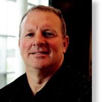 100+ perfiles de «Striggow»