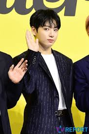 Bts (방탄소년단) 'butter (cooler remix)' official mv. El Nuevo Estilo De Cabello De Jungkook De Bts Parece Hacerlo Envejecer Como Benjamin Button Kpoplat