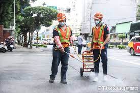 Places taipei, taiwan medical and healthmedical centrehospital 板橋劉仲彥皮膚專科診所. Eq8zr Eezyqy M