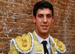 Fernando Adrián, pleno entre figuras