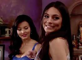 Mi compañero del jale y yo escondidos en la bodega: