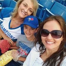 Happy 75th birthday to my incredible mom @mahailamckellar