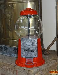 Une machine à fumée basse. Deco Vintage Distributeur De Bonbons Mulubrok Distributeur De Bonbons Deco Vintage Deco
