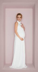 Schau dir unsere auswahl an standesamtliches hochzeitskleid an, um die tollsten einzigartigen oder spezialgefertigten, handgemachten stücke aus unseren shops zu finden. Umstandsbrautkleider Bequem Modern Cool Entdecke Kussdiebraut