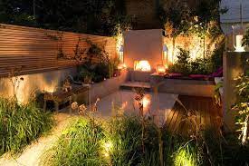 Water And Light 14 Charlotte Rowe Copyright Clive Nichols Urban Garden Design Small City Garden Urban Garden