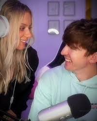 Kathryn Kloster's Instagram, Twitter & Facebook