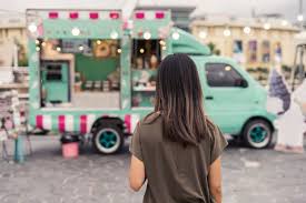 Die gerätebestückung der fahrzeuge kann in angemessenem rahmen individuell angepasst werden. Selbststandig Machen Mit Einem Food Truck Selbststaendig De