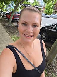 What is a great bronzer alternative to Charlotte Tilbury's?