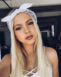 Hazel Sparks (hazelsparksfly)