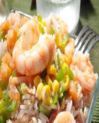 Salade De Riz Et Crevettes Pour 4 Personnes Recettes Elle A Table Recette En 2020 Salade De Riz Recettes De Cuisine Recette Salade De Riz