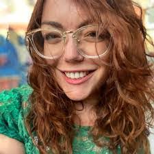 Julia Elwell's Instagram, Twitter & Facebook