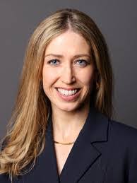 Emma Trott's Instagram, Twitter & Facebook