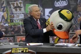 Dave Boling: No matter the mascot head he's wearing, ESPN's Lee Corso is  always smiling | The Spokesman-Review