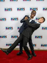 We love a red carpet! 📸📸📸 Head to our website for all the red carpet and  ceremony photos NOW! ✨  https://eastendarts.org/featured-events/teeny-awards/ Thank you to  @classycameralongisland for these awesome shots!