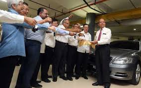 Check spelling or type a new query. Pulau Pinang Beli 15 Camry Baru Berjumlah Rm2 77 Juta Bagi Exco Free Malaysia Today Fmt