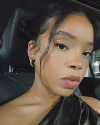 I stepped out last night which is rare … so y'all gon get these pics 🖤🖤