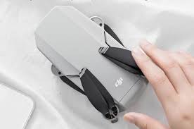 Padahal salah satu cara yang paling mudah untuk menemukan kembali hp android yang hilang adalah dengan melacak email yang terdaftar di play store hanya saja kemungkinan untuk bisa menemukan hp yang hilang entah karena jatuh di jalan, ataupun di curi orang dengan kondisi hp mati total. Dji Perkenalkan Mavic Mini Drone Kecil Yang Bisa Dikendalikan Hingga 4 Km Listmirror Info Grid Id