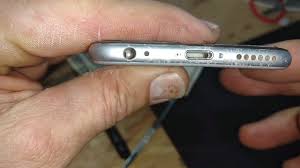 Dropped my iphone in water stuck in headphone mode last night around 11pm, i was getting up off the toilet, and my phone fell out of my pocket and into the toilet. Filthy Iphone Headphone And Power Jacks Get Sparkling Clean Youtube