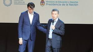 Este fin de semana brindó una nota a conecta2, que recién se verá esta noche, en la cual relató cómo es vivir con esa dura enfermedad. El Emotivo Mensaje De Mauricio Macri Para Esteban Bullrich El Senador Que Tuvo Que Aprender A Hablar De Nuevo Y Enfrento A Cristina Kirchner Totalnews Agency Argentina