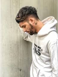 外国人風 ワイルド ツーブロック ハイライト パーマ l025492760 トルネード tornado のヘアカタログ ホットペッパービューティー メンズ ヘアスタイル メンズ ヘアスタイル ツーブロック 髪型 メンズ