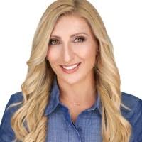 Elena Meier's Instagram, Twitter & Facebook