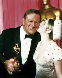 La histórica foto de los Oscars de 1970 que sigue dando de qué hablar…  😍‎El artículo en el primer comentario⤵️😍