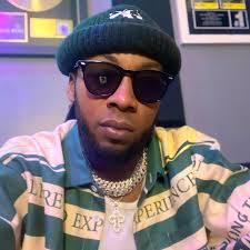 AD went off for 39 points, leading the Los Angeles Lakers to the huge W at  home! Steph Curry: 27 PTS, 6 AST, 5 3PM Austin Reaves: 16 PTS, 8 AST 📲: