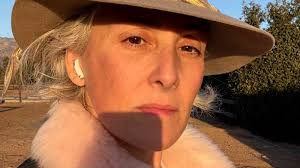 Talk show host Ricki Lake shared