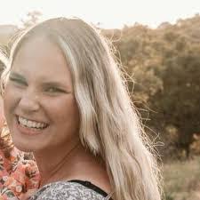 Kayla Sumpter's Instagram, Twitter & Facebook