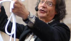 Intervista frizzante tra vita e palcoscenico. La Moglie Del Mago Brachetti His Friends Prestigiazione It