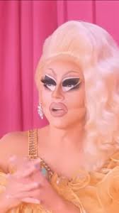 An awkward stare off into the road + talking about tomatoes seems about  right for #NationalComingOutDay ✨