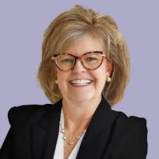 Deborah Lomas's Instagram, Twitter & Facebook