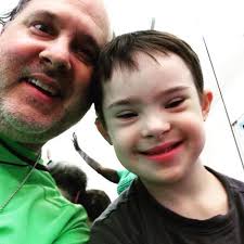 Unatoč tumoru mozga i sindromu Down, tata i sin pokazali da u životu nema  granica