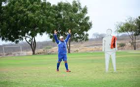 Luis Espinel ya no será DT del Manta FC