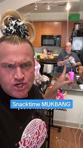 Jennifer Pickle's Instagram, Twitter & Facebook