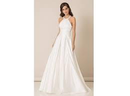 Wedding dresses halter neck style. Halterneck Wedding Dresses 11 Beautiful Dresses With A Halter Neckline